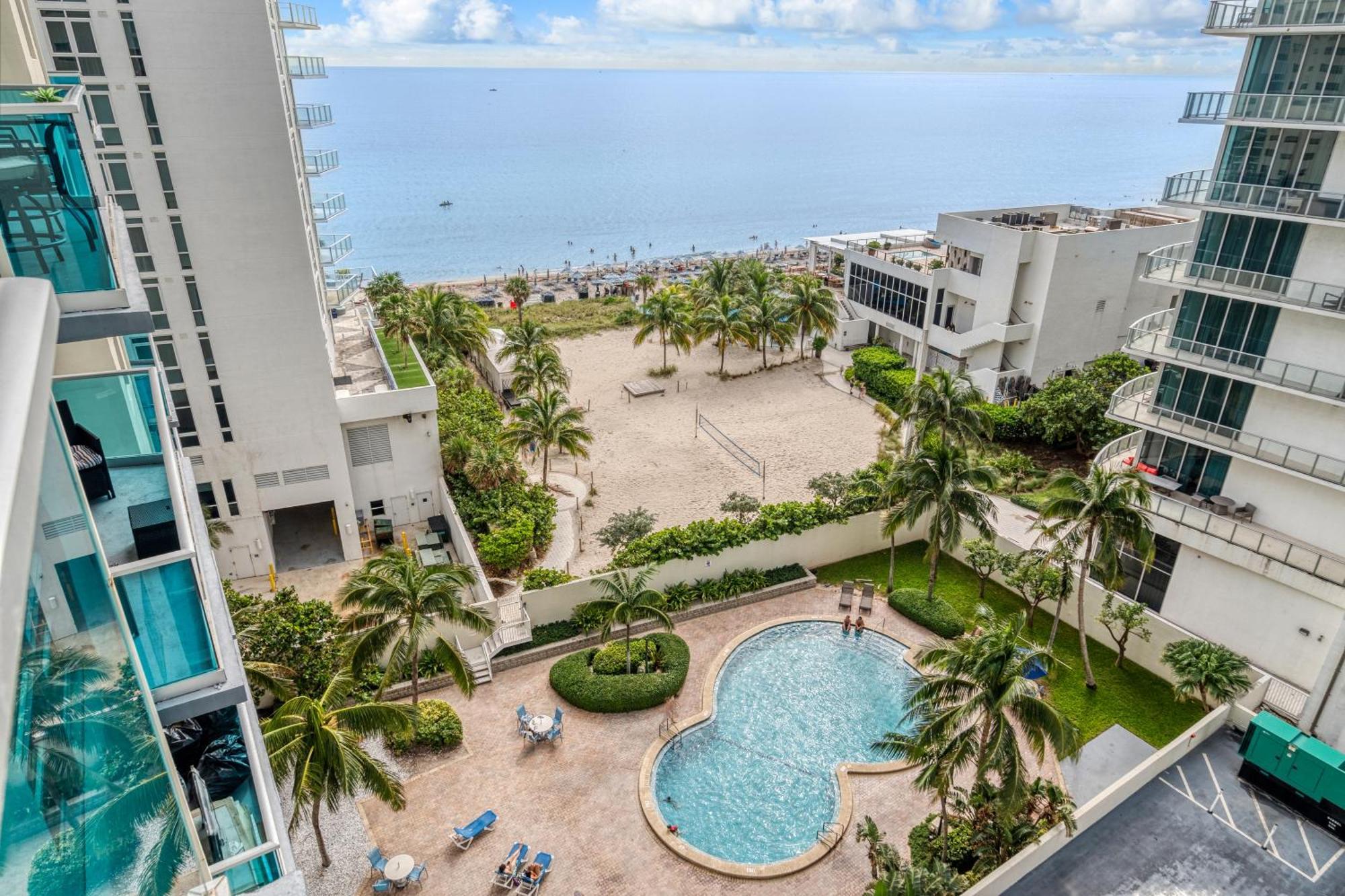 Beach Bliss Steps To Ocean, Pool & Game Room Fun Hollywood Exterior photo